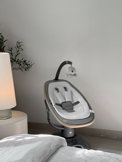 Cozy baby swing 🤍