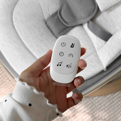 Cozy baby swing 🤍