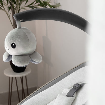 Cozy baby swing 🤍